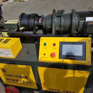 自動滾絲機(jī)